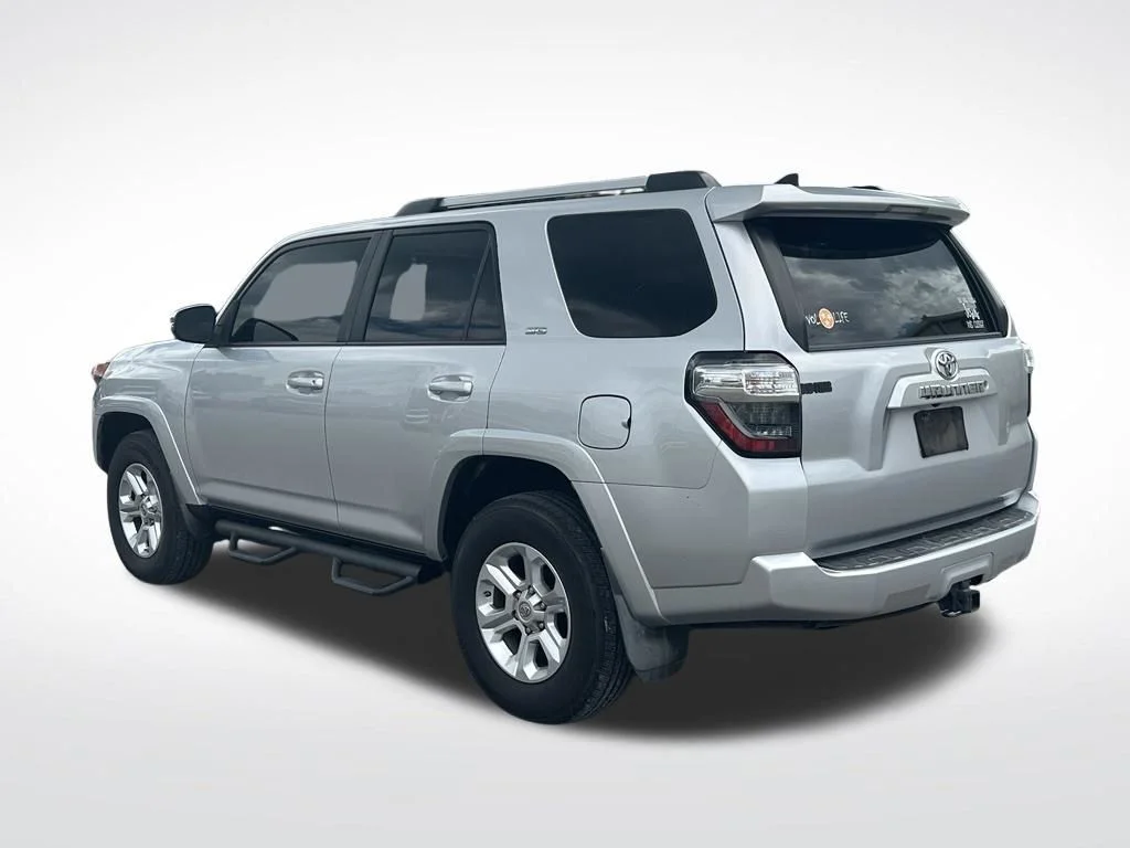 Used 2019 Silver Toyota SR5 Premium image 4