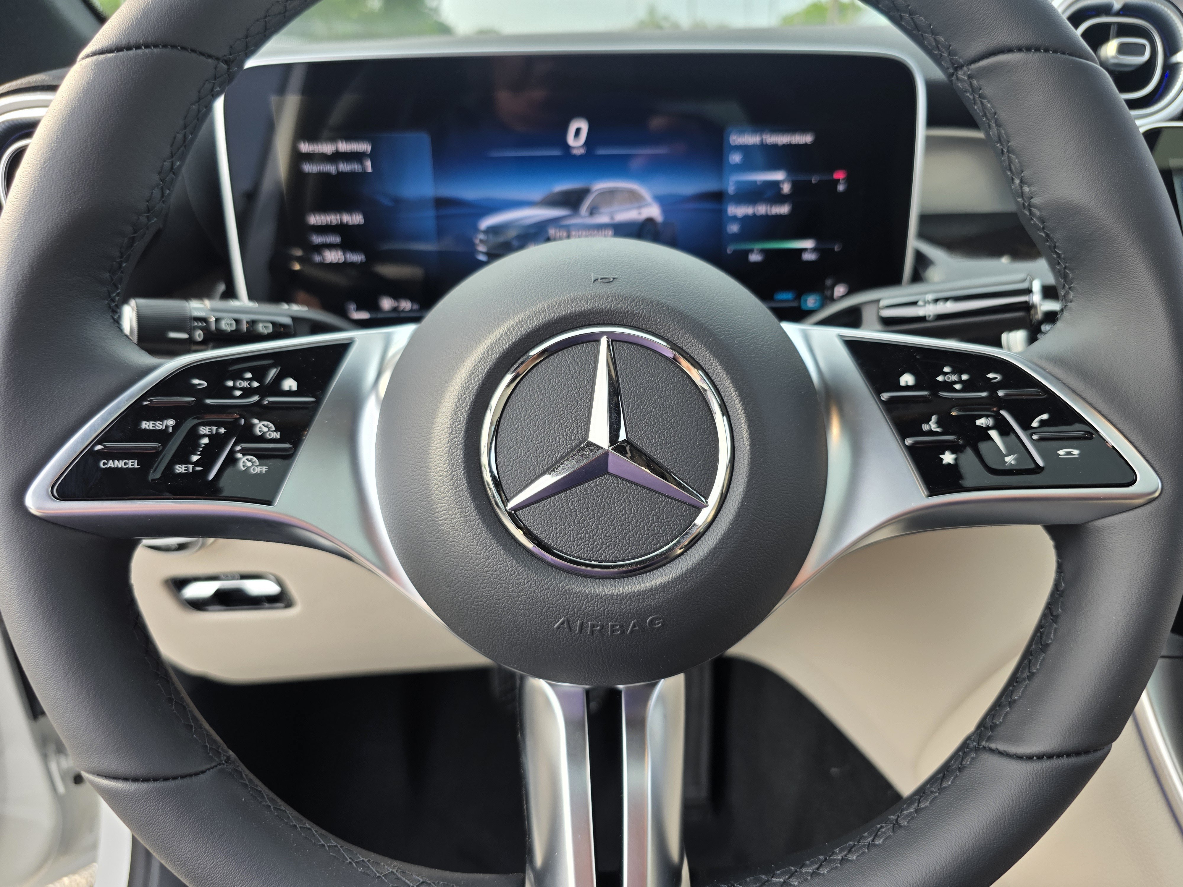 New 2026 Polar White Mercedes-Benz GLC 300 image 22