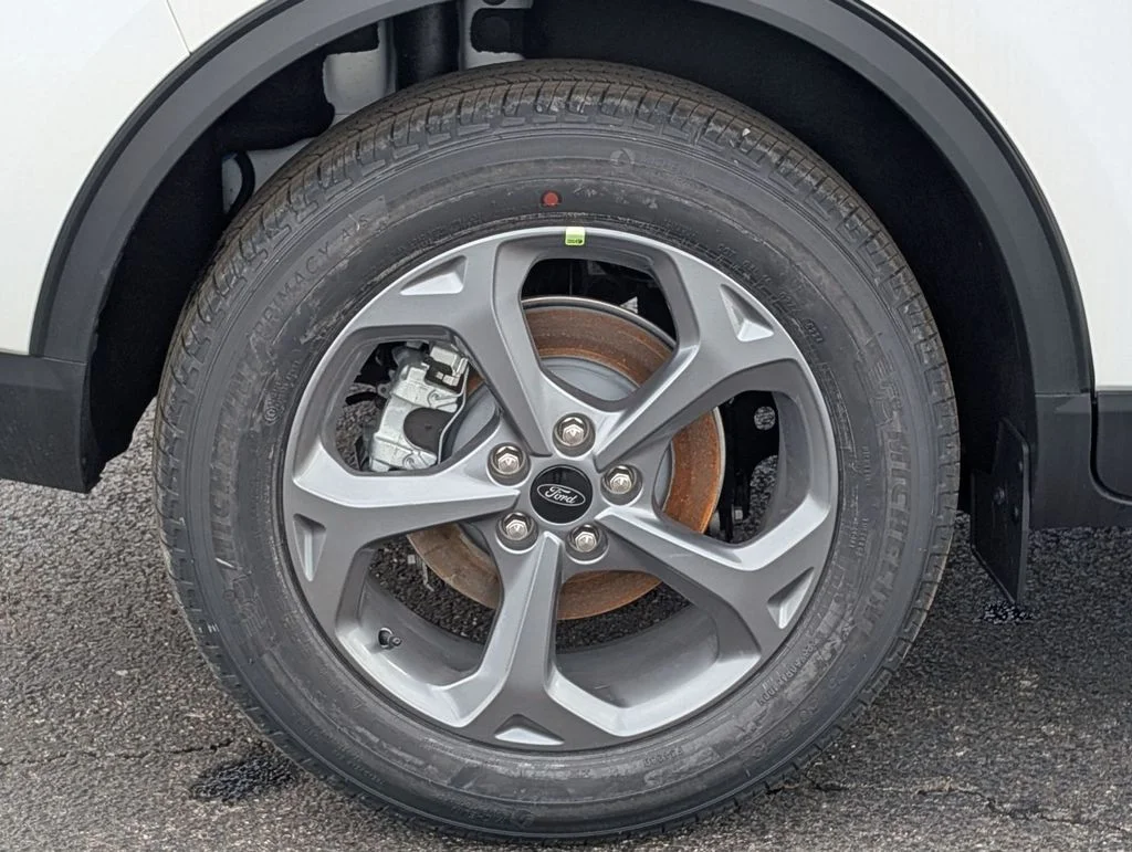 New 2026 Star White Metallic Tri-coat Ford ST-Line image 16