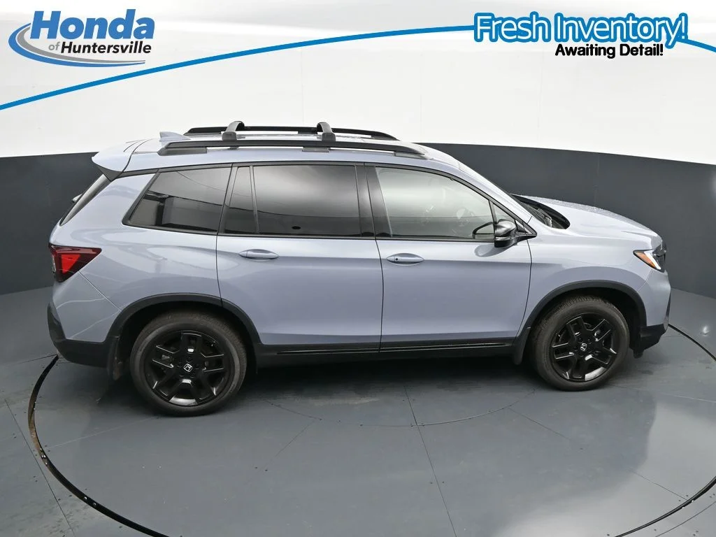 Used 2025 Sonic Gray Pearl Honda AWD BLACK EDITION image 23