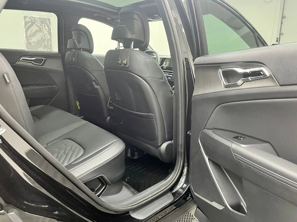 Used 2026 Black Kia X-Line image 36