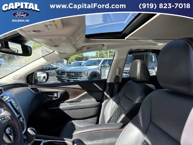 Used 2021 White Nissan Platinum image 22