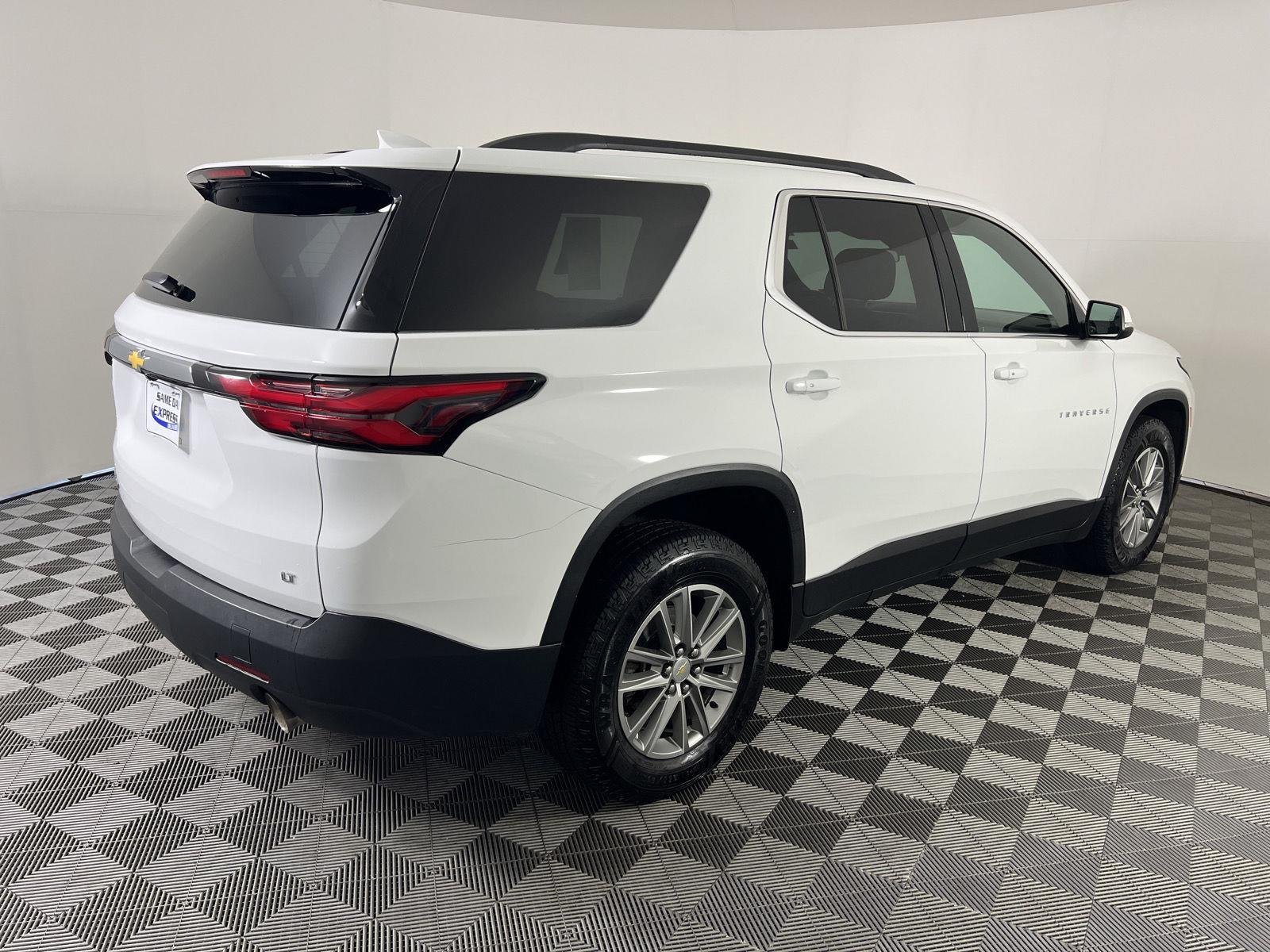 Used 2023 Summit White Chevrolet LT image 27
