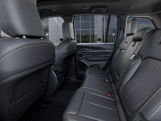 New 2026 Bright White Clear-Coat Exterior Paint Jeep Limited image 23