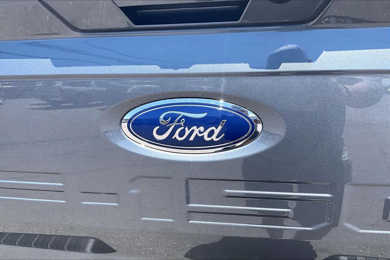 Used 2023 Carbonized Gray Ford XLT image 10