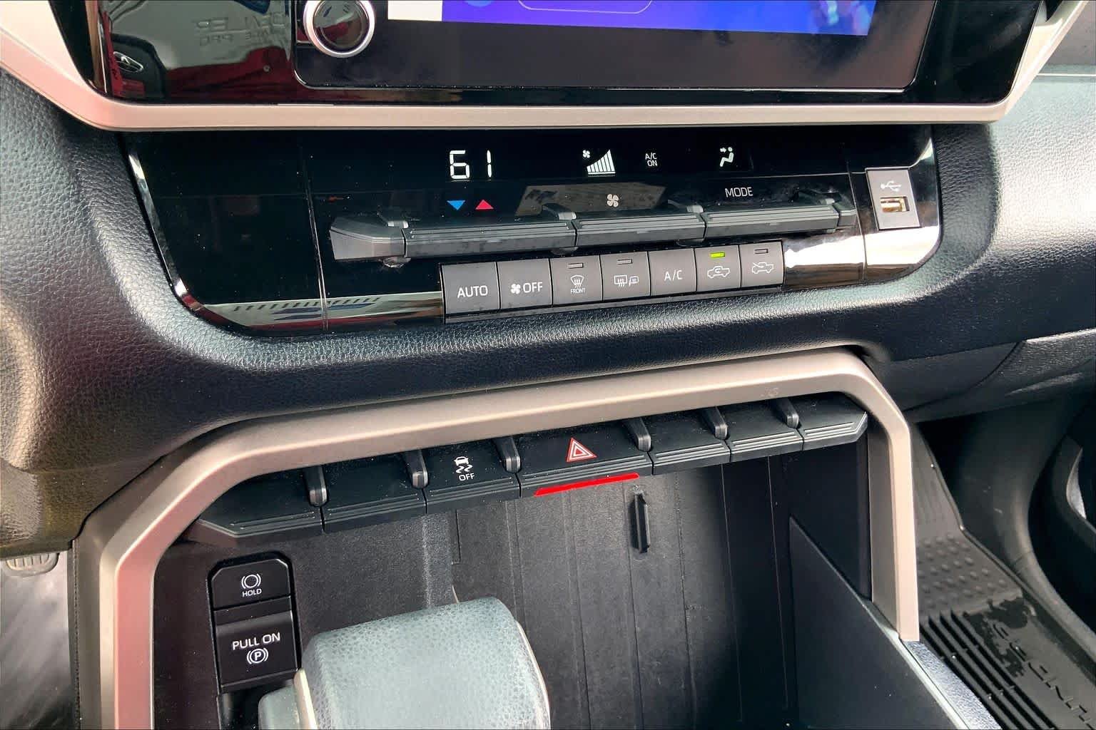 Used 2025 Ice Cap Toyota SR5 image 32