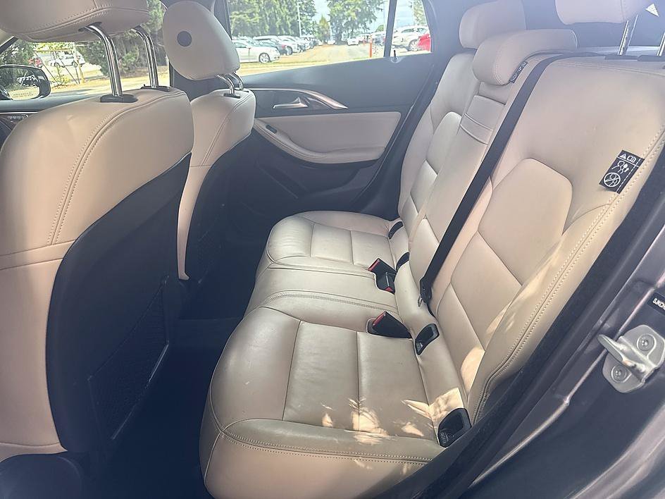 Used 2017 Graphite Shadow INFINITI Premium image 12
