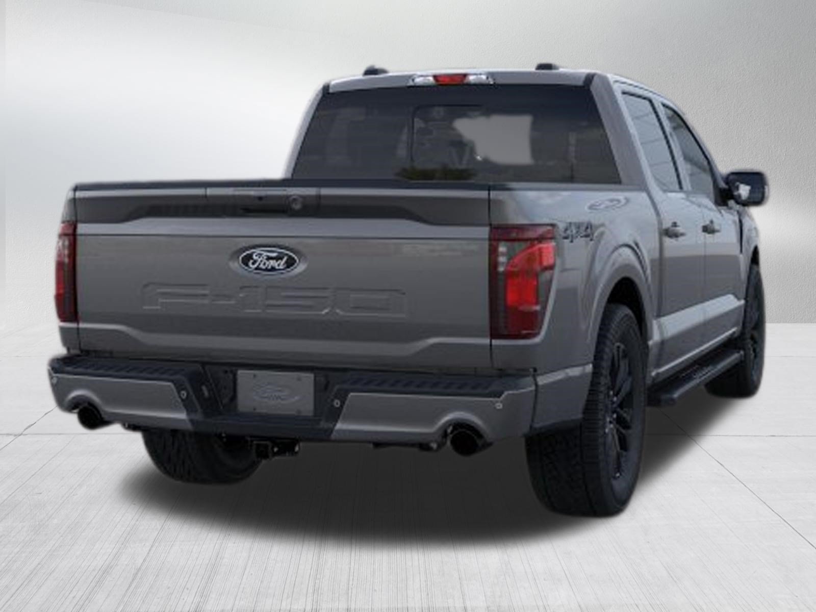 New 2026 Carbonized Gray Metallic Ford XLT image 8