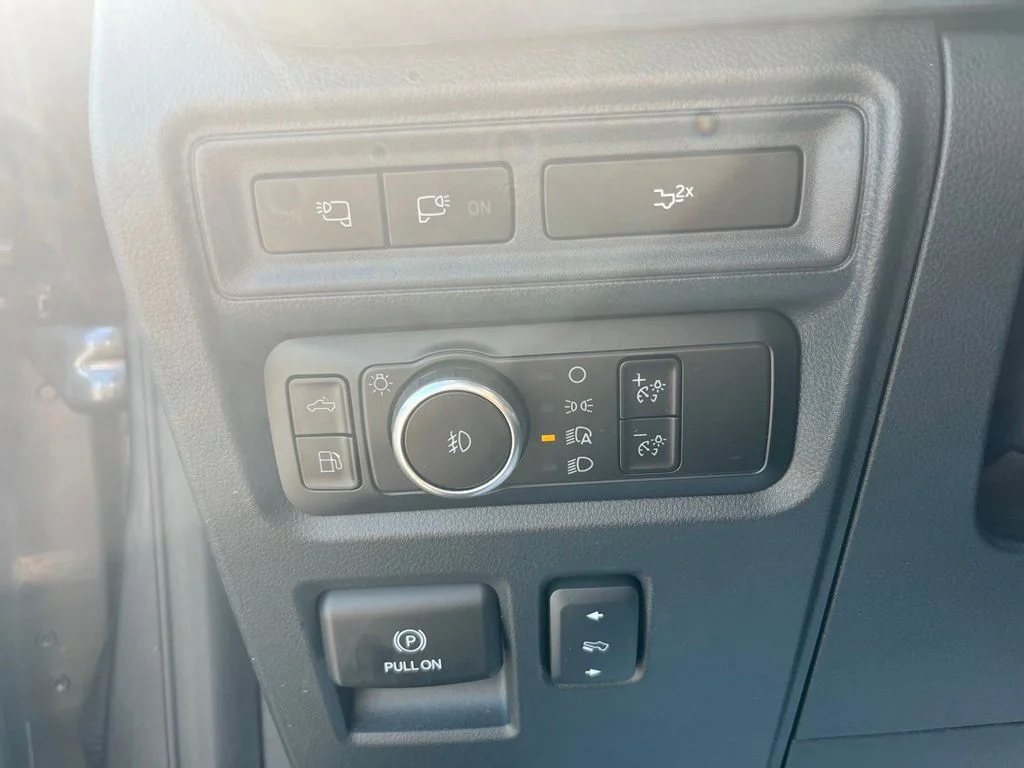 Used 2023 Gray Ford Lariat image 17