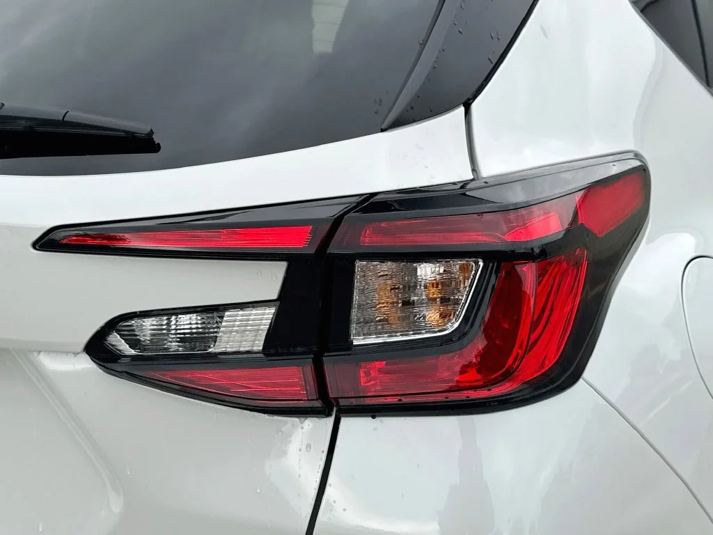 New 2027 White Subaru Premium image 41