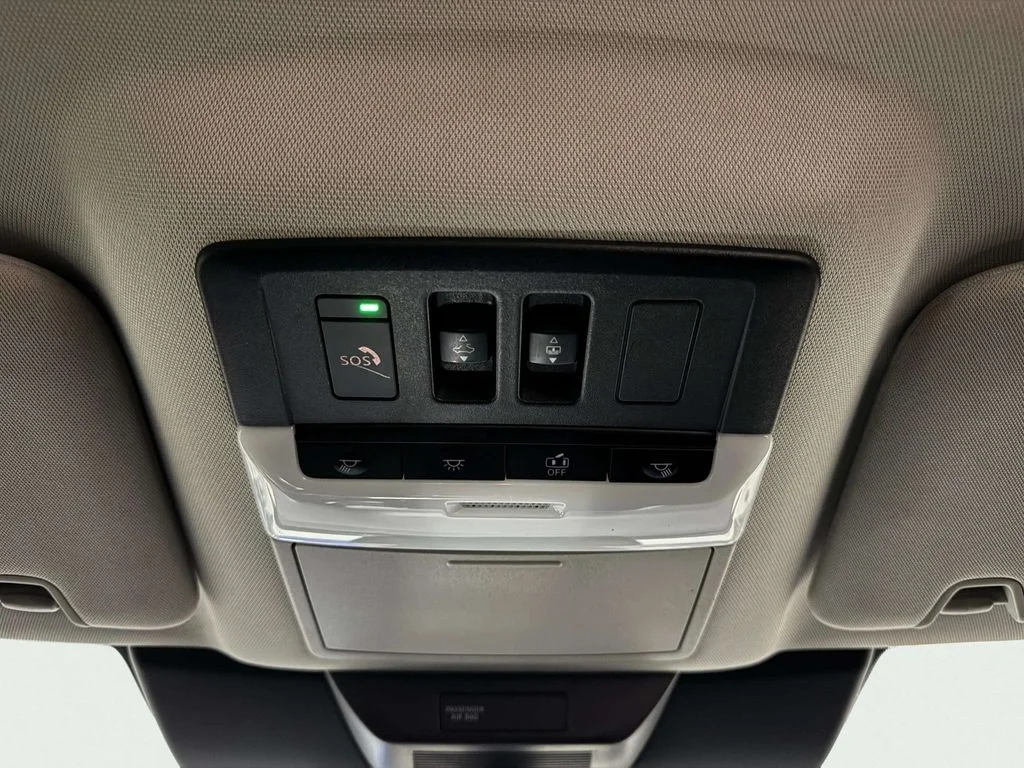Used 2024 White Nissan SL image 21