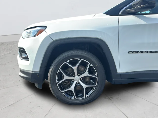 Used 2024 White Jeep Limited image 33
