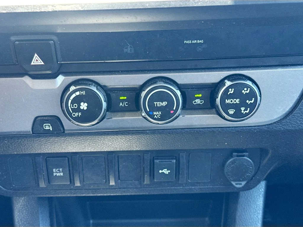 Used 2022 White Toyota SR image 16