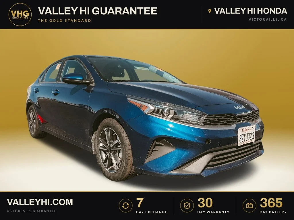 Used 2022 Deep Sea Blue Kia LXS image 1