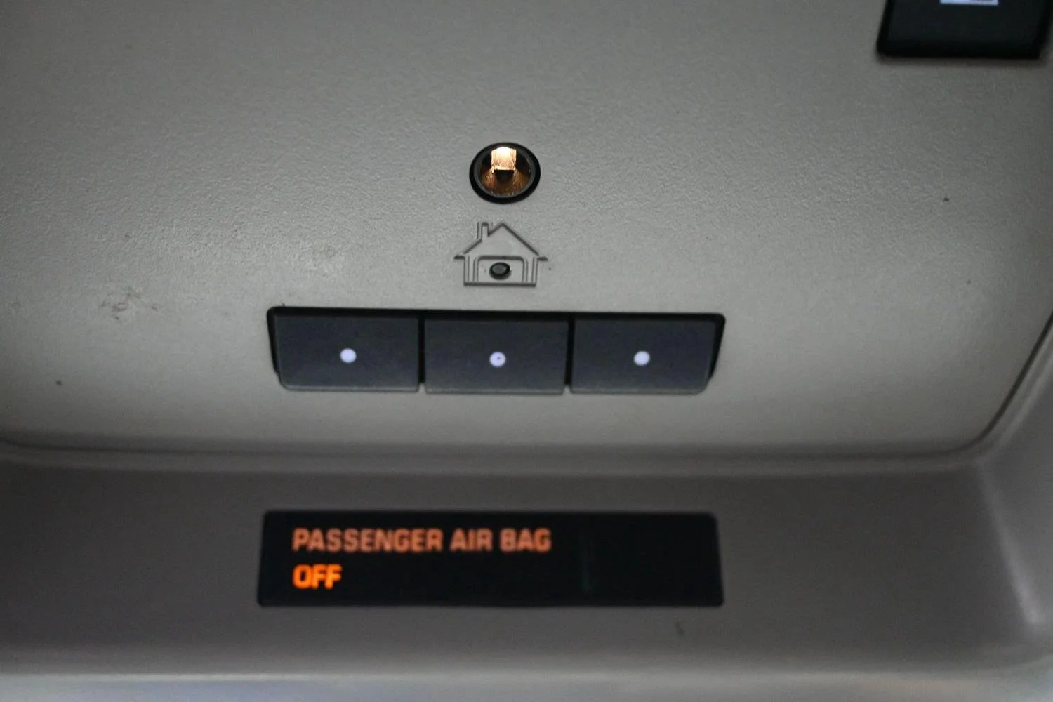 Used 2014 Iridium Metallic GMC Denali image 31