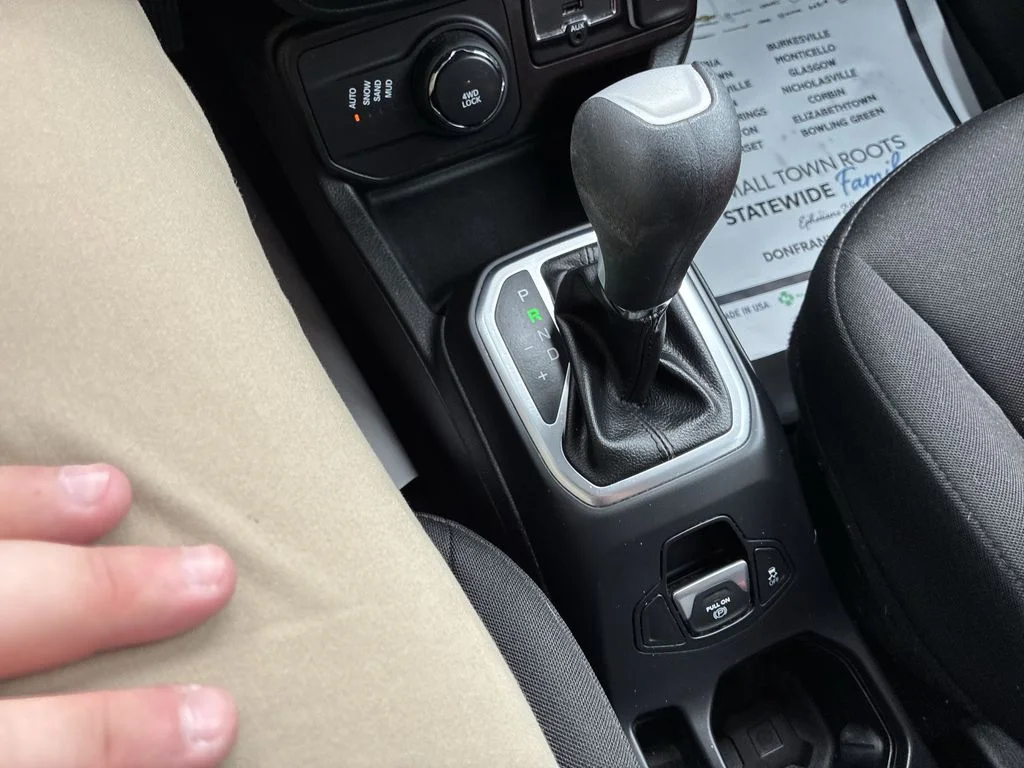 Used 2021 Gray Jeep Latitude image 18