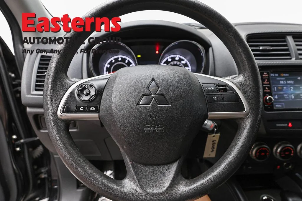 Used 2022 Black Mitsubishi 2.0 ES image 10