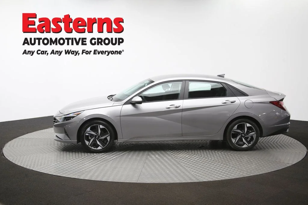 Used 2023 Silver Hyundai SEL image 54