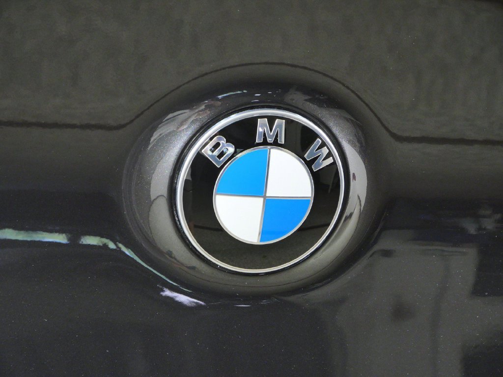 Certified Used 2025 Dark Graphite Metallic BMW 30 xDrive image 16
