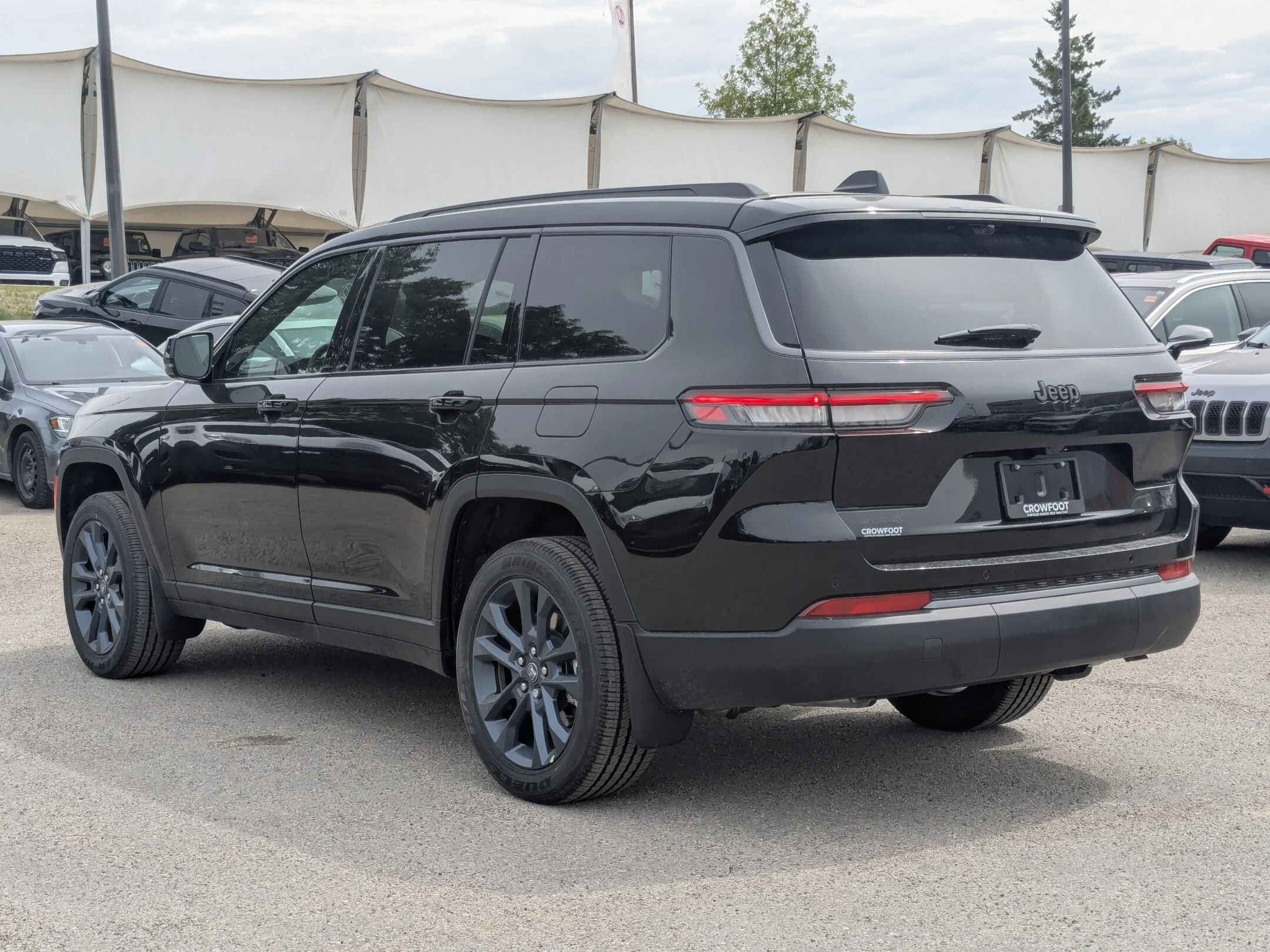 New 2026 Black Jeep 85th Anniversary - - Pkg 2C7 - CommandView Pano Sunroof - 2nd Row Captains - Trailer Tow & More! image 6