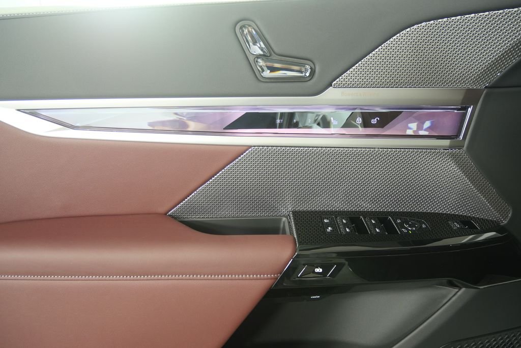 New 2026 Mineral White Metallic BMW eDrive50 image 8