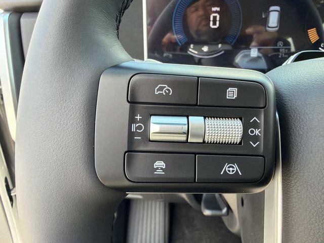 New 2026 Silver Hyundai SEL FWD image 23