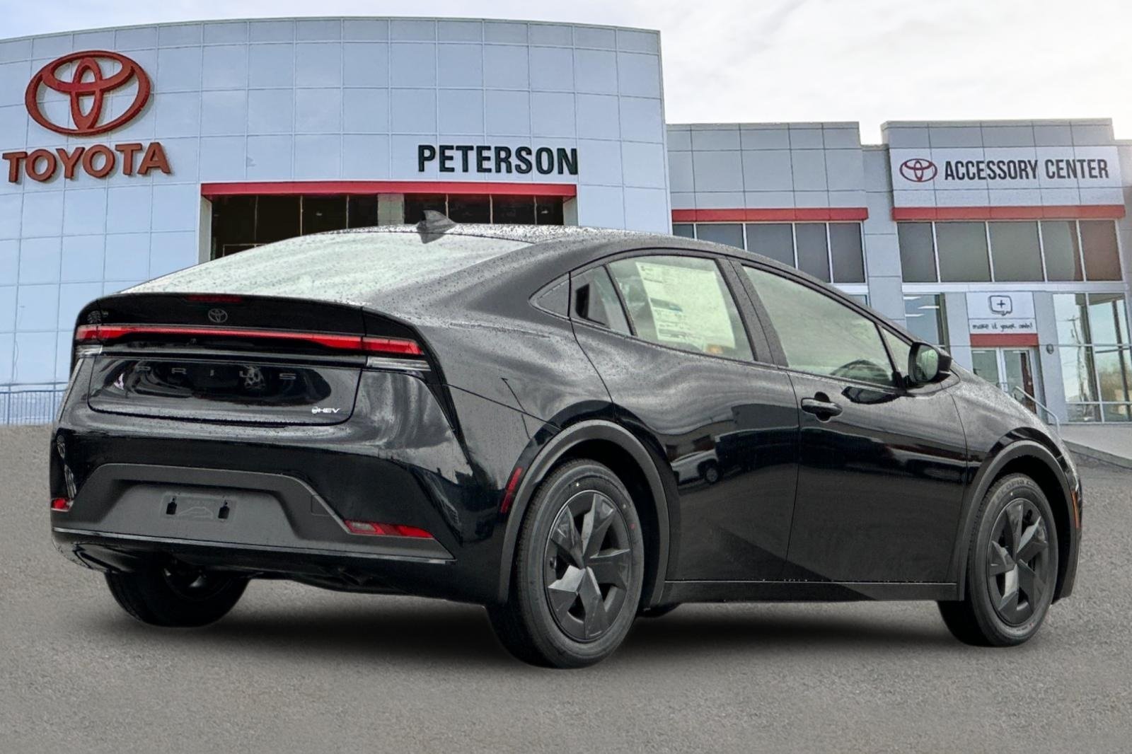 2026 Toyota Prius LE photo 4