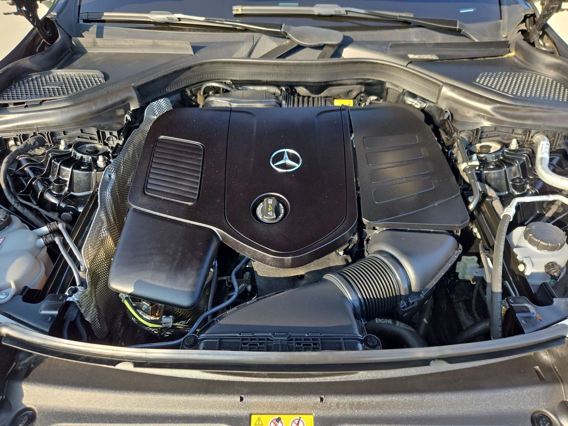Used 2025 Black Mercedes-Benz GLC 300 image 31