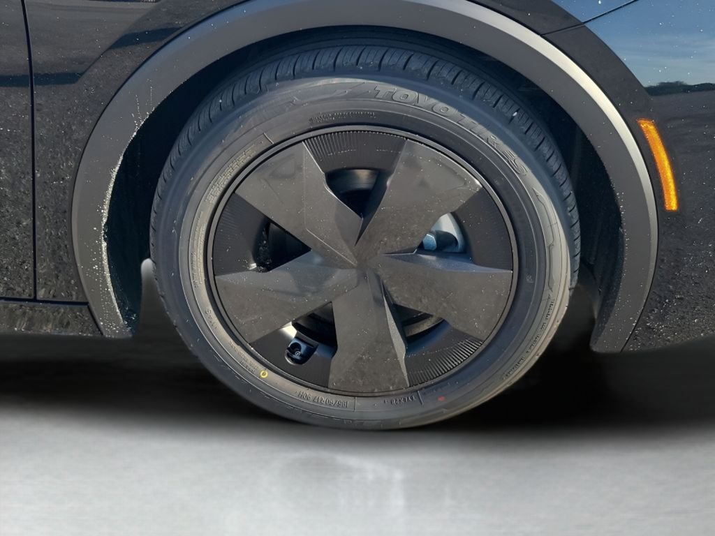 2026 Toyota Prius Plug-in Hybrid SE - Photo 20
