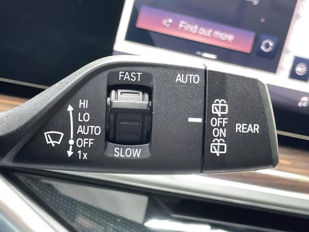 Used 2026 BLU/Blue BMW xDrive40i image 37