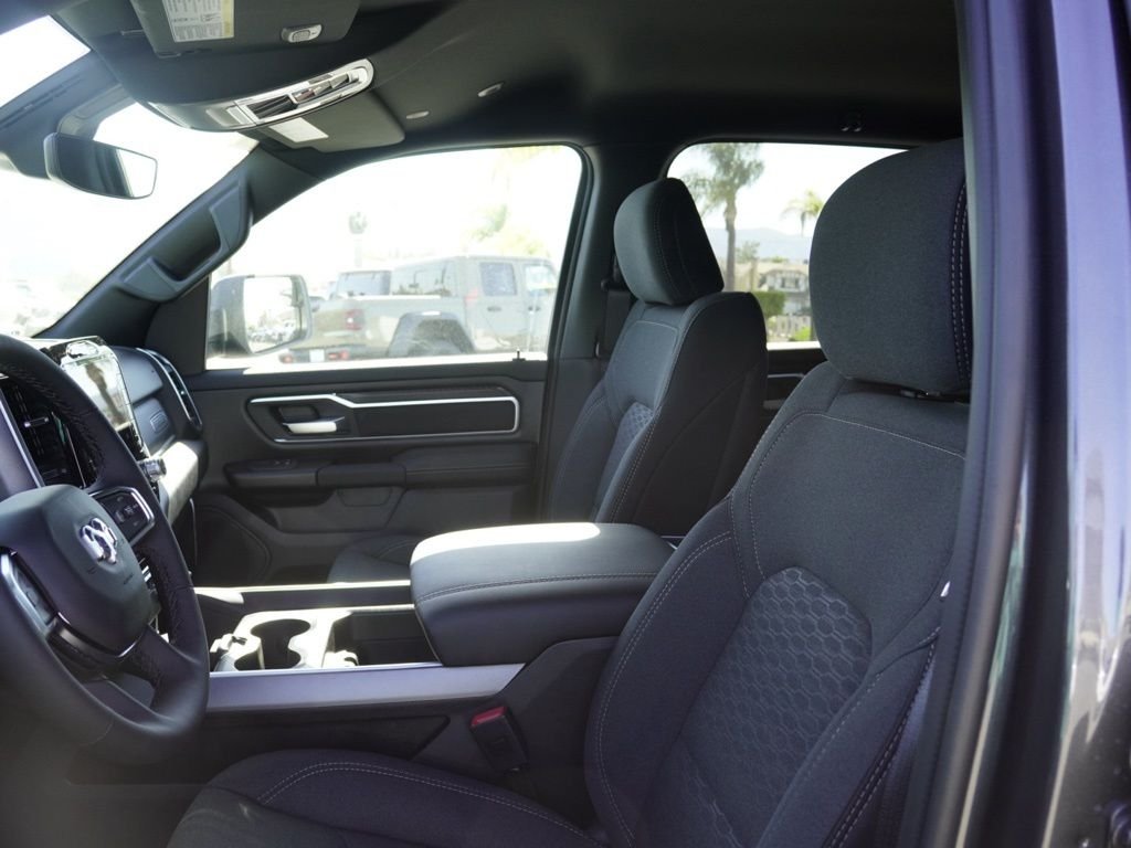 New 2026 Granite Crystal Metallic Clear-Coat Exterior Paint RAM Big Horn/Lone Star image 19