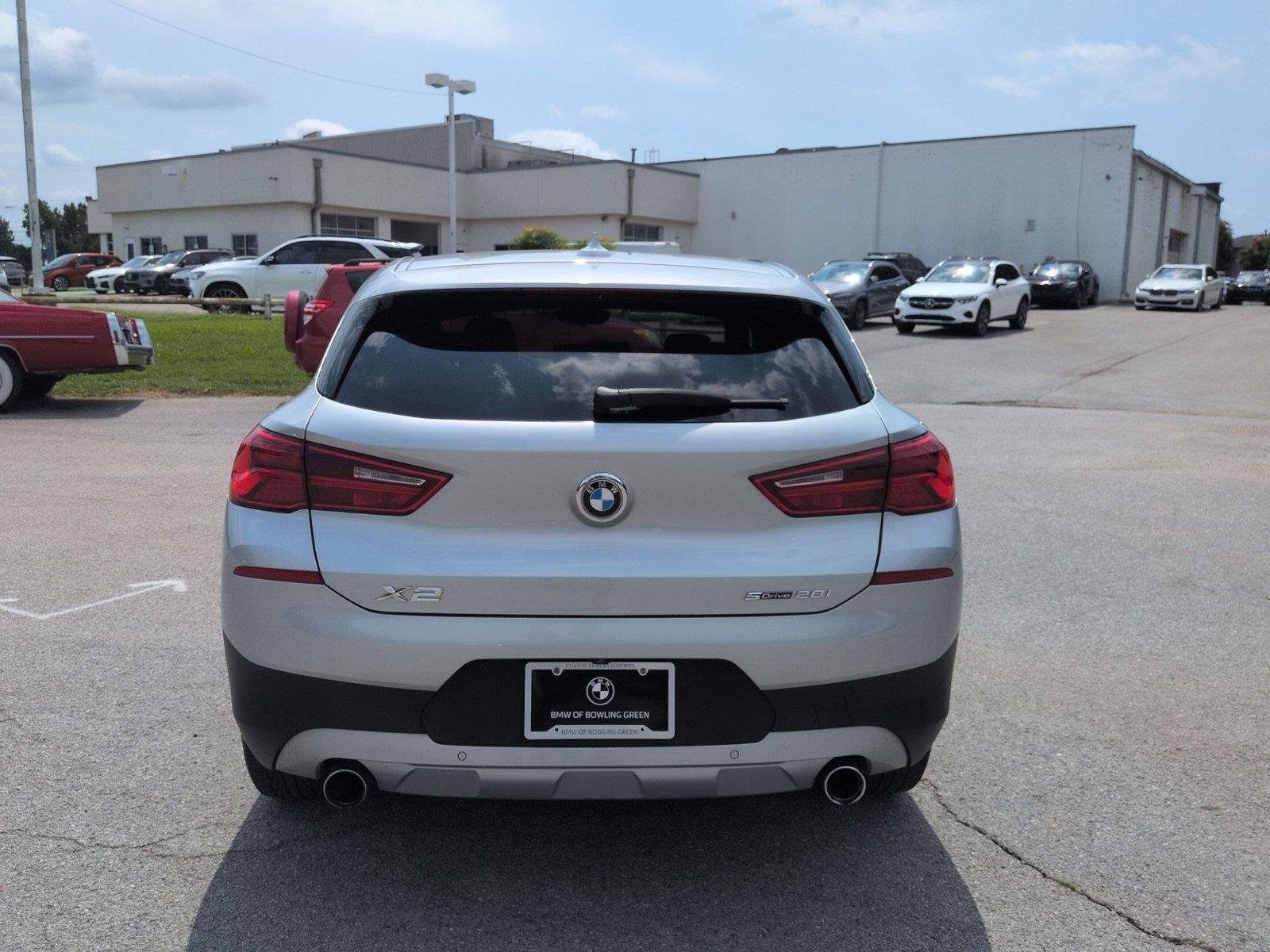 Used 2019 Glacier Silver Metallic BMW sDrive28i image 4