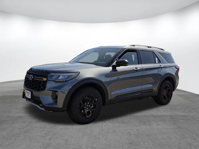 New 2026 Carbonized Gray Metallic Ford Tremor® image 36