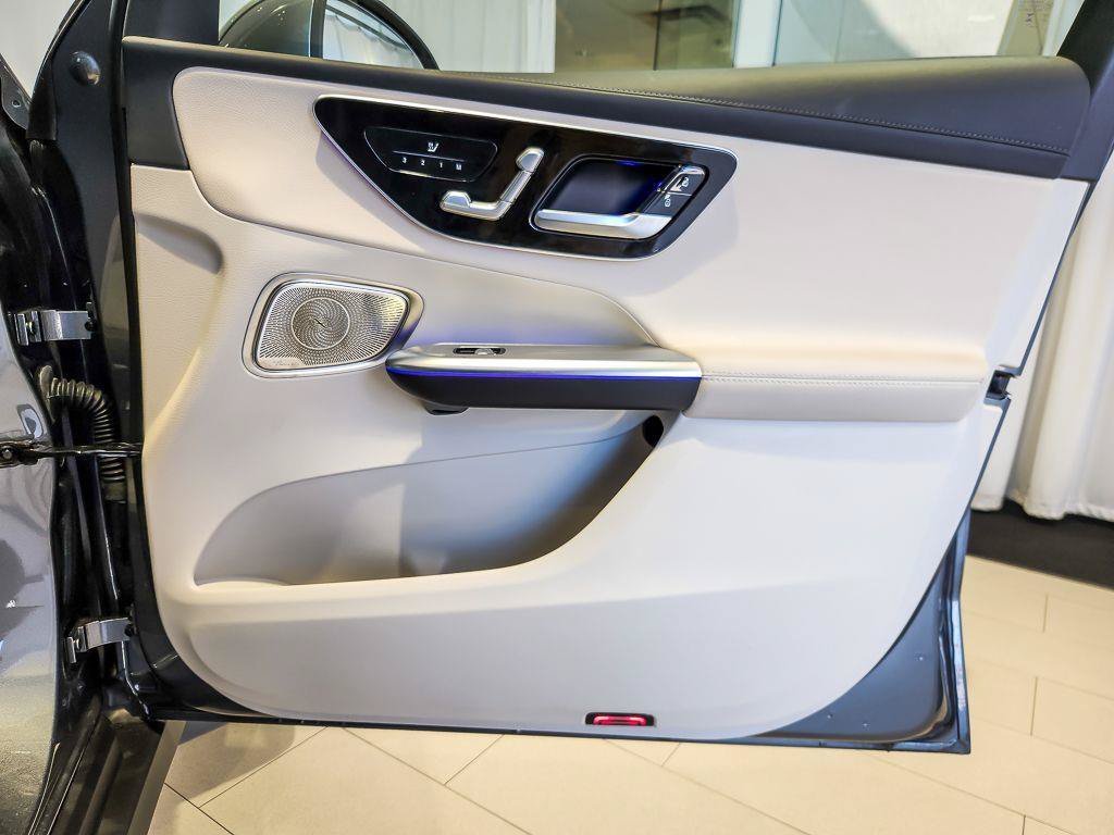 Used 2023 Selenite Gray Metallic Mercedes-Benz GLC 300 image 22