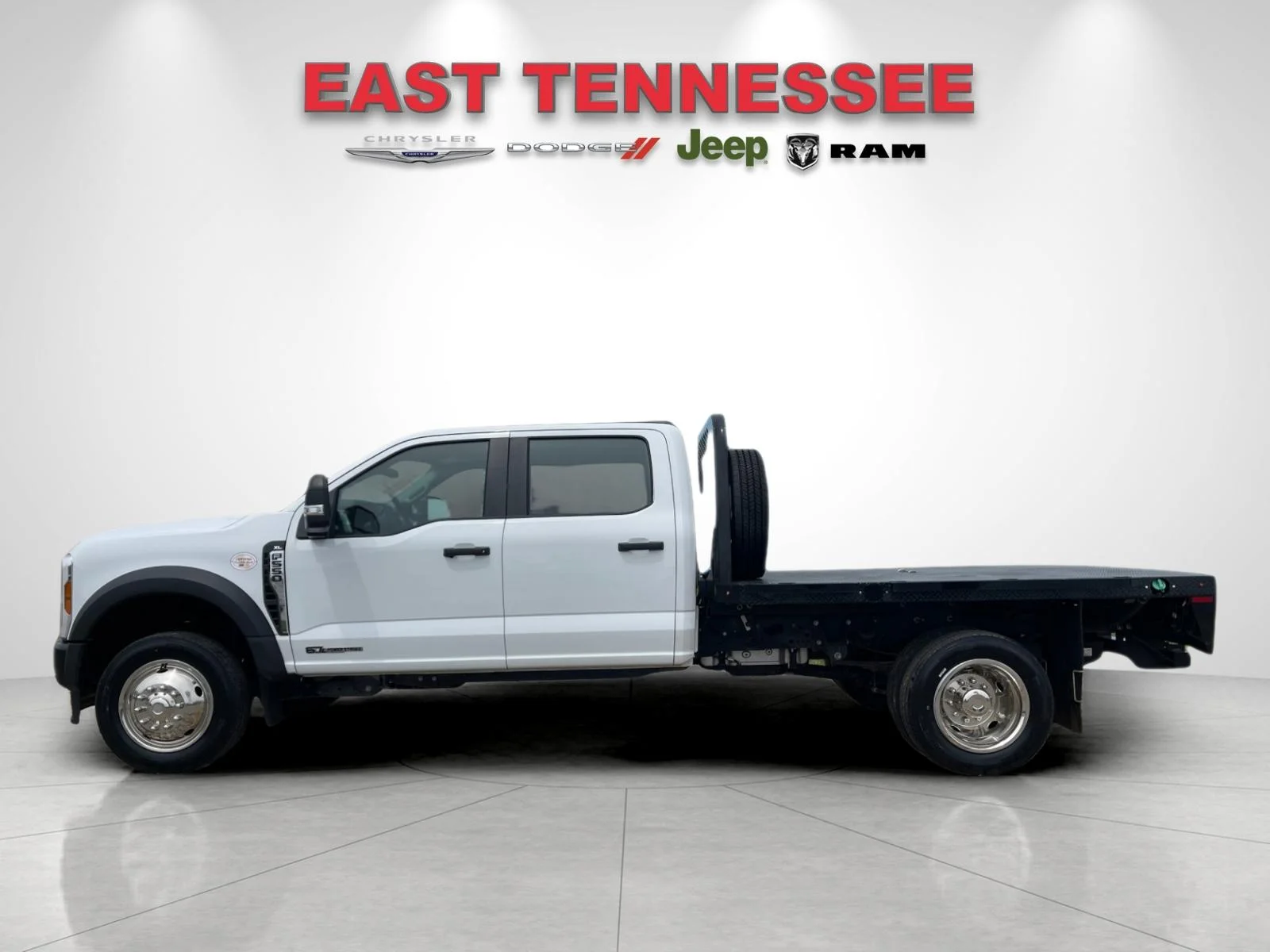 Used 2024 White Ford XL image 6