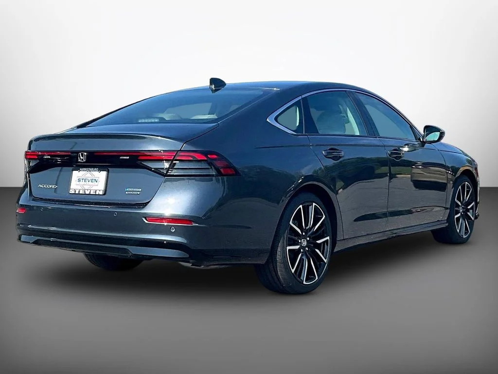 New 2026 Meteorite Gray Metallic Honda Touring Hybrid image 6