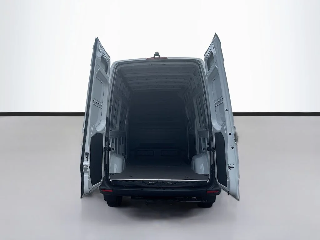 New 2025  Mercedes-Benz Cargo 144 WB image 9