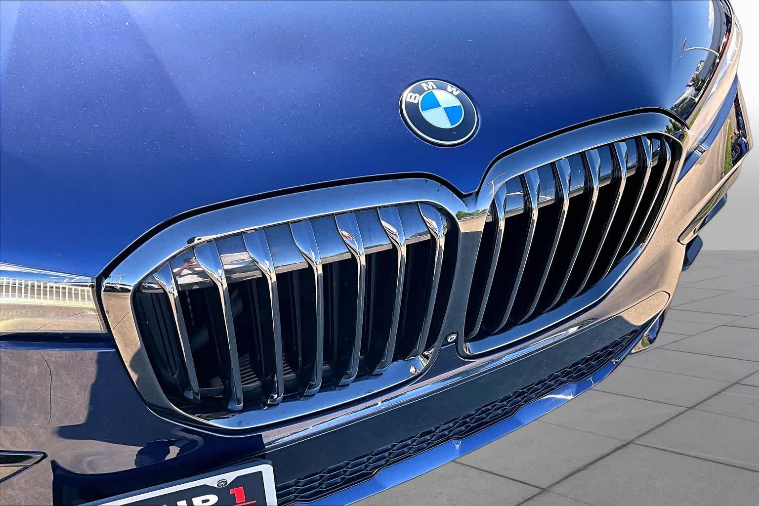 Used 2022 Tanzanite Blue II Metallic BMW xDrive40i image 29