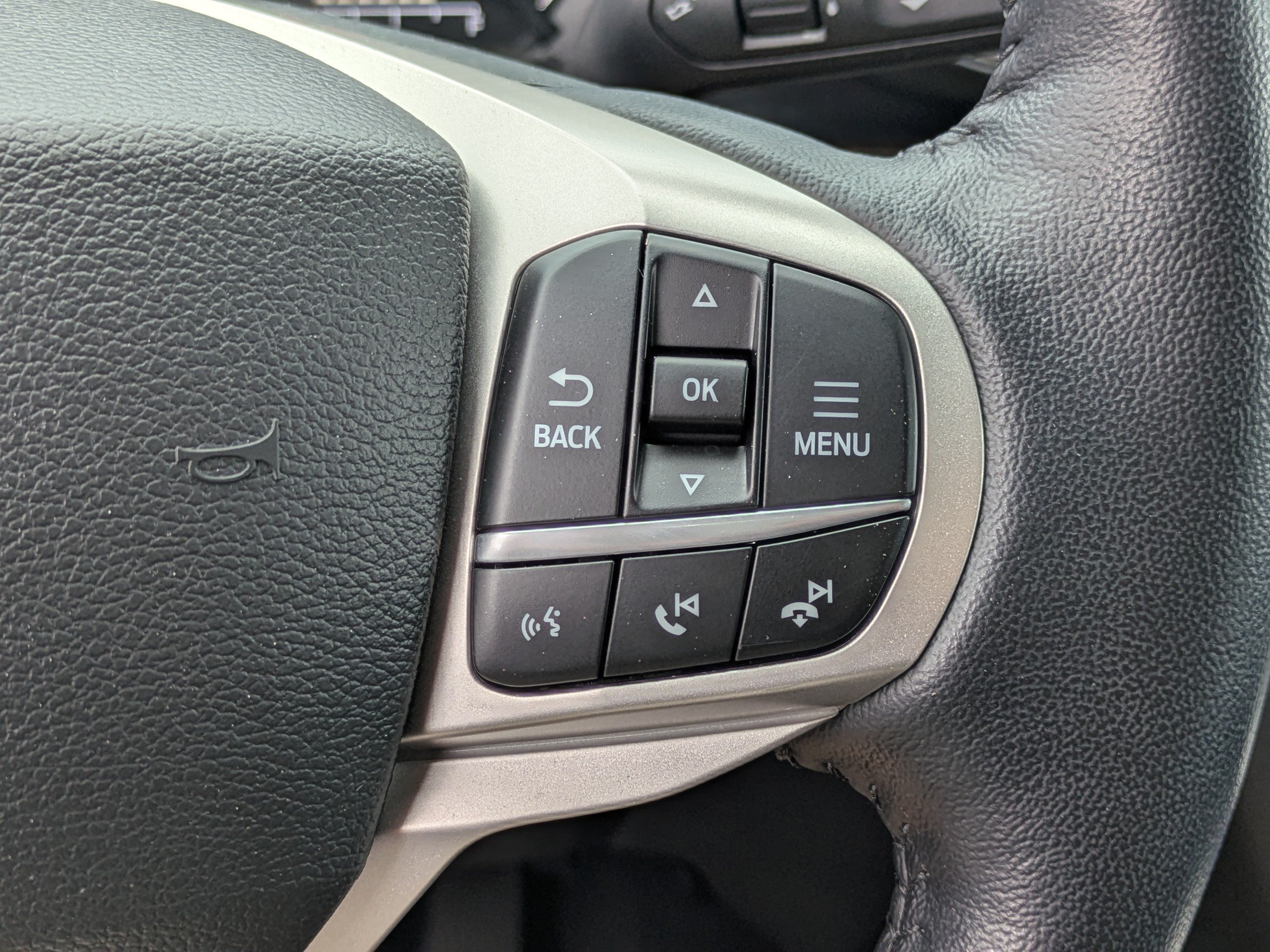 Used 2022 Silver Metallic Ford Limited image 23