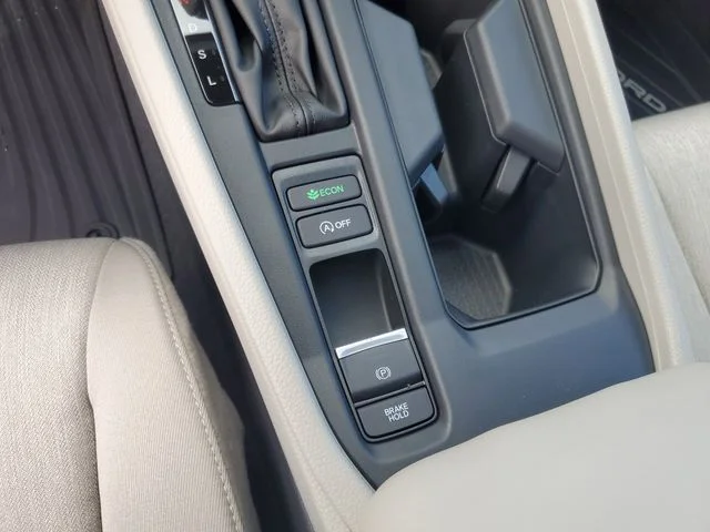 2025 Honda Accord SE - Photo 28