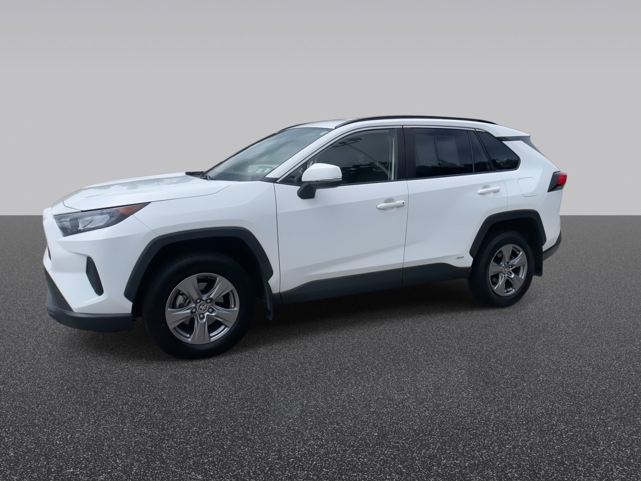 Used 2022 White Toyota Hybrid LE image 4