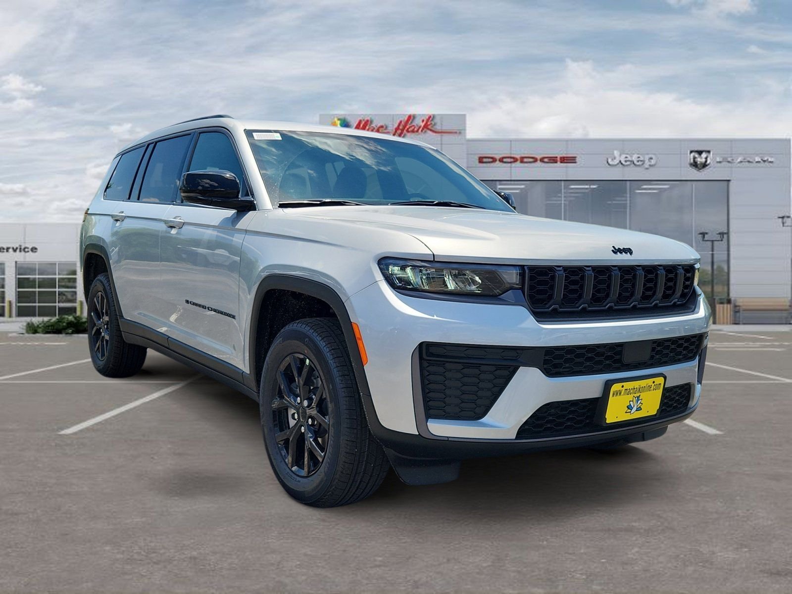 New 2026 Silver Zynith Exterior Paint Jeep Laredo image 7