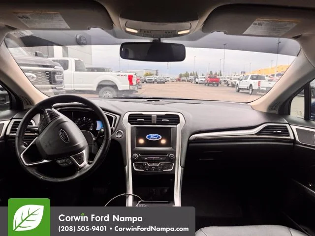 Used 2018 Blue Ford SE Luxury image 14