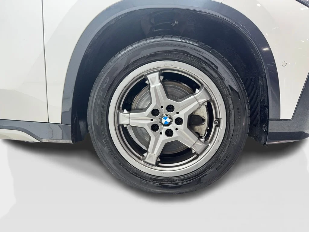 Used 2024 White BMW xDrive28i image 14