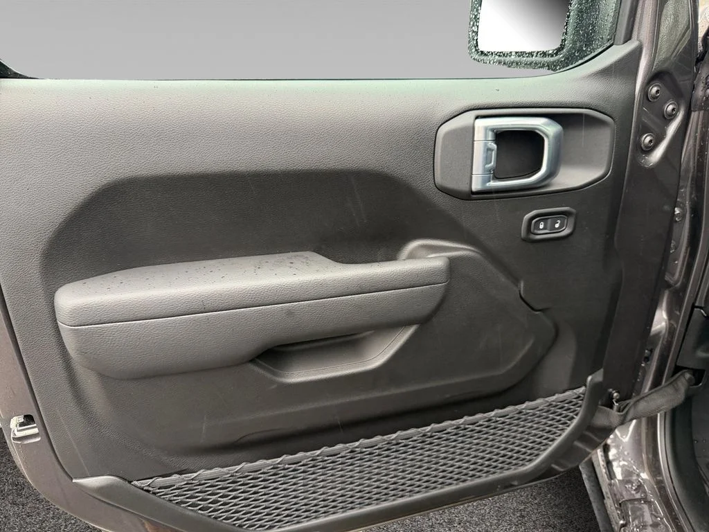 New 2026 Granite Crystal Metallic Clearcoat Jeep Sport image 16