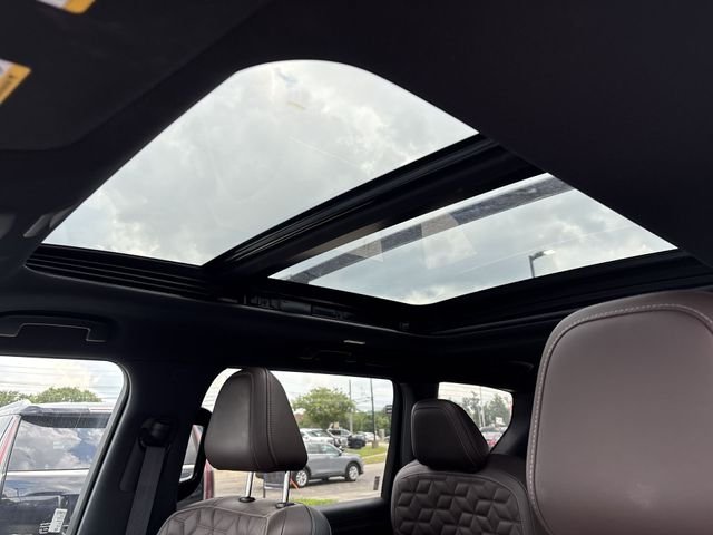 Used 2025 Blue Nissan Platinum image 21