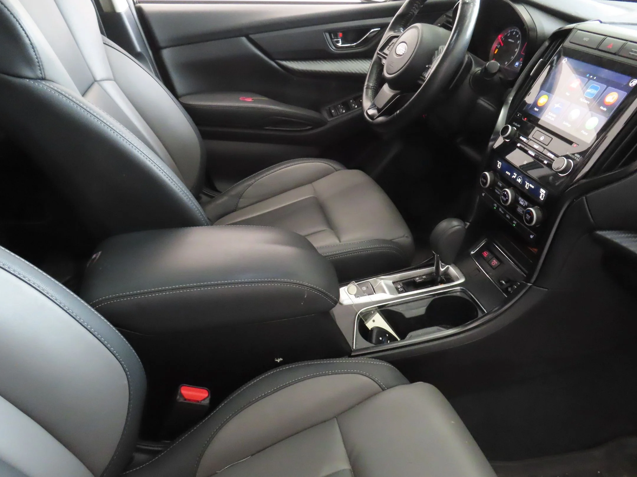 Used 2022 Black Subaru Onyx Edition image 22