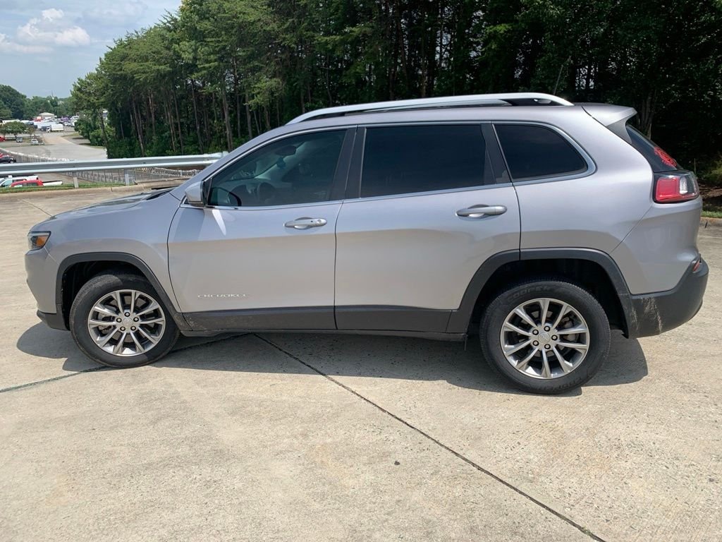 Used 2021 Silver Jeep Latitude Plus image 13