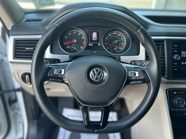 Used 2019 White Volkswagen 3.6L V6 SE image 15