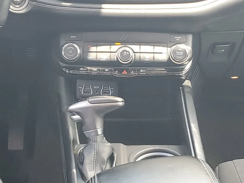 Used 2022 Destroyer Gray Cl Dodge SXT image 16